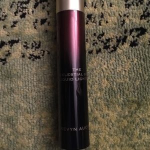 Kevyn Aucoin The Celestial Skin Liquid Lighting